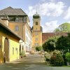 Katholisch und barock: Kloster und Schlosskirche.
